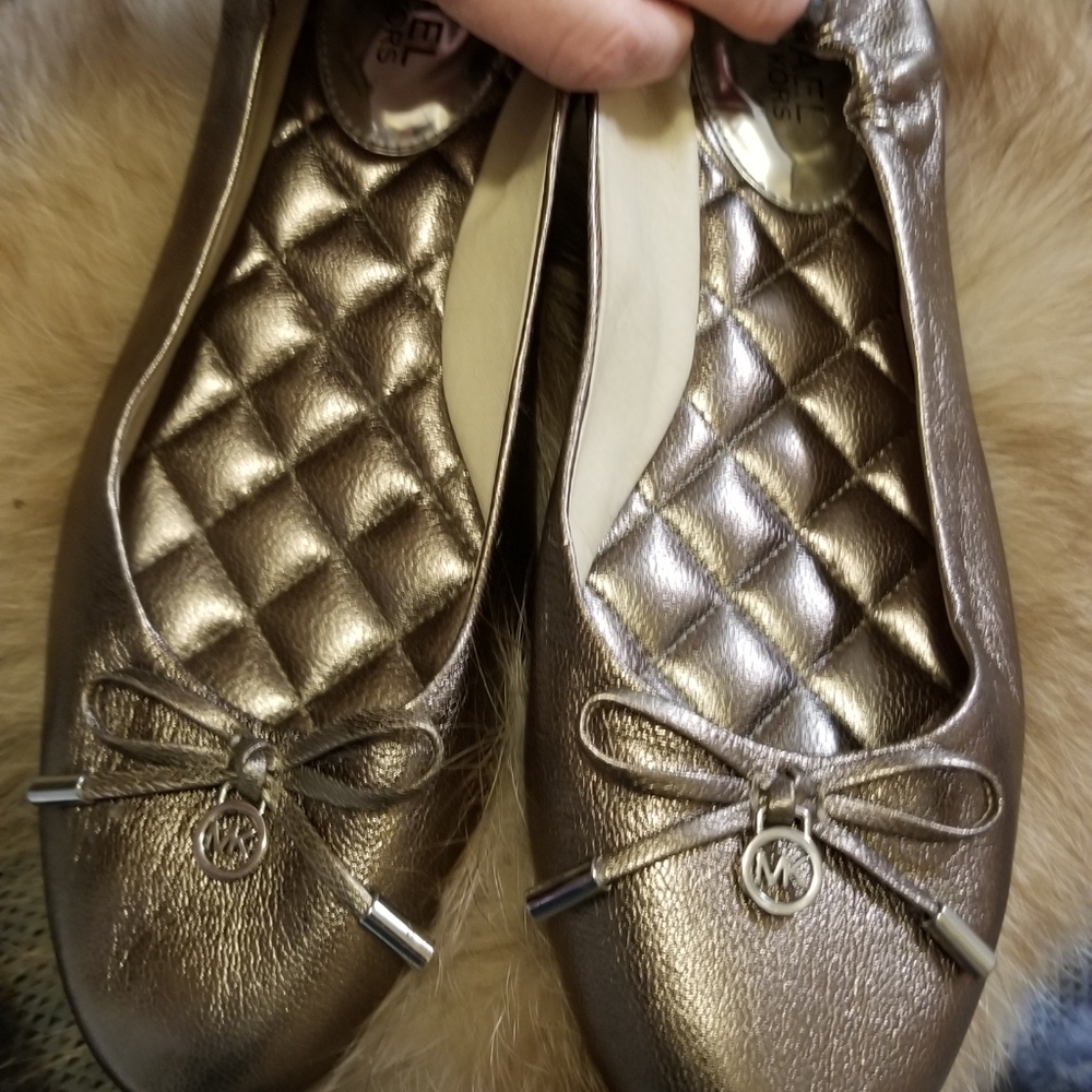 EUC like new Michael kors metallic ballet flats